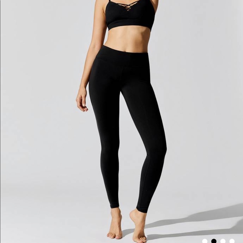 NWT•ALO Yoga Airbrushed Legging•Black•XXS